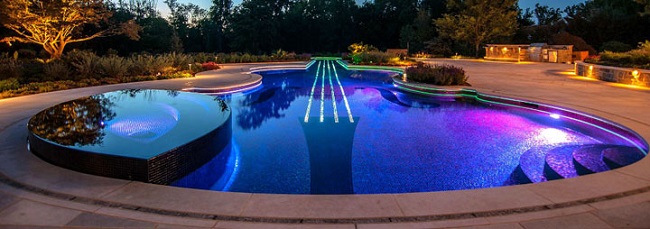 басейн с подсветкой
