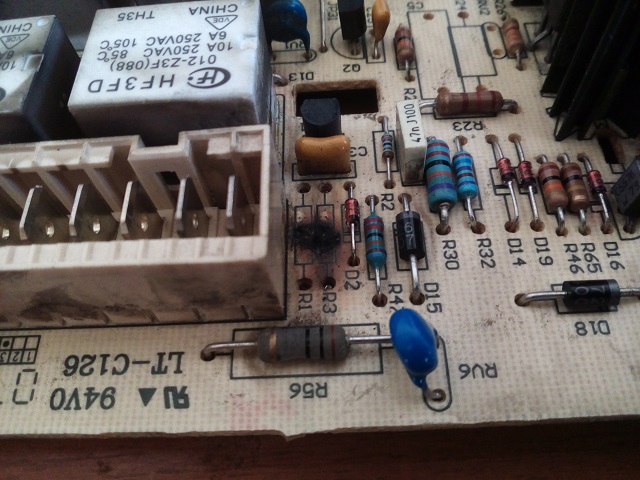 Поврежденный элемент на плате проверка резистора