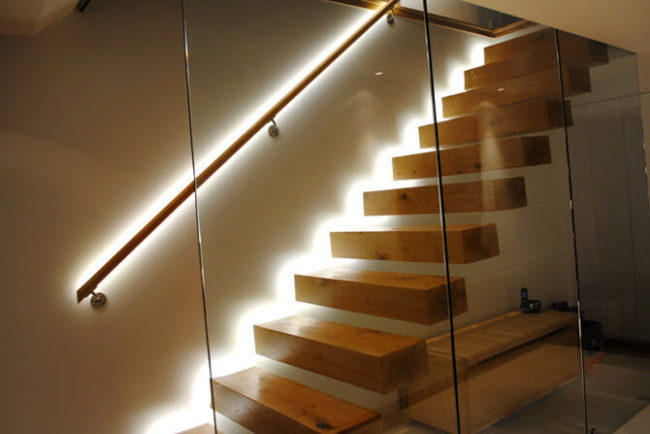 Светодиодная подсветка ступеней лестницы выбор